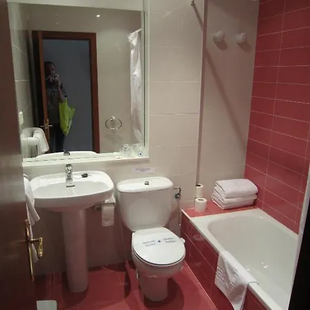 Aparthotel Elena Laredo