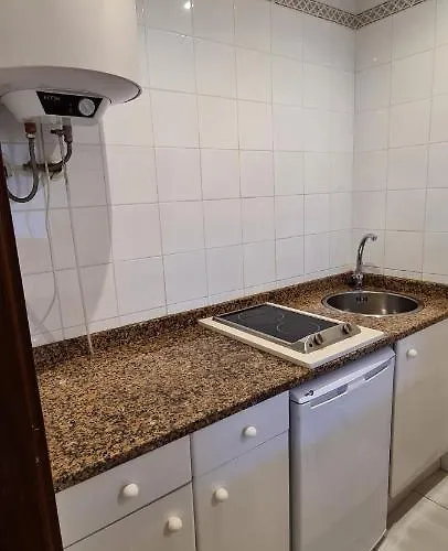 Elena Apart Otel Laredo