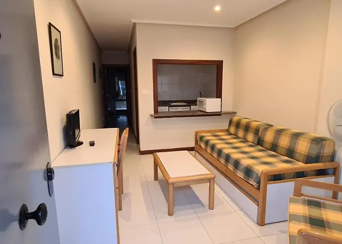 Aparthotel Elena Laredo