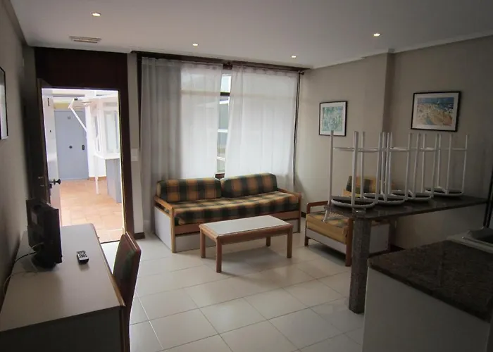 Elena Aparthotel Laredo